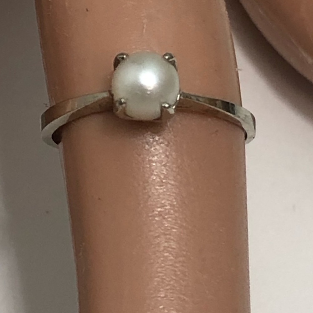 10k EMI White Gold Pearl Solitaire Ring Stamped 1.20g Size 6